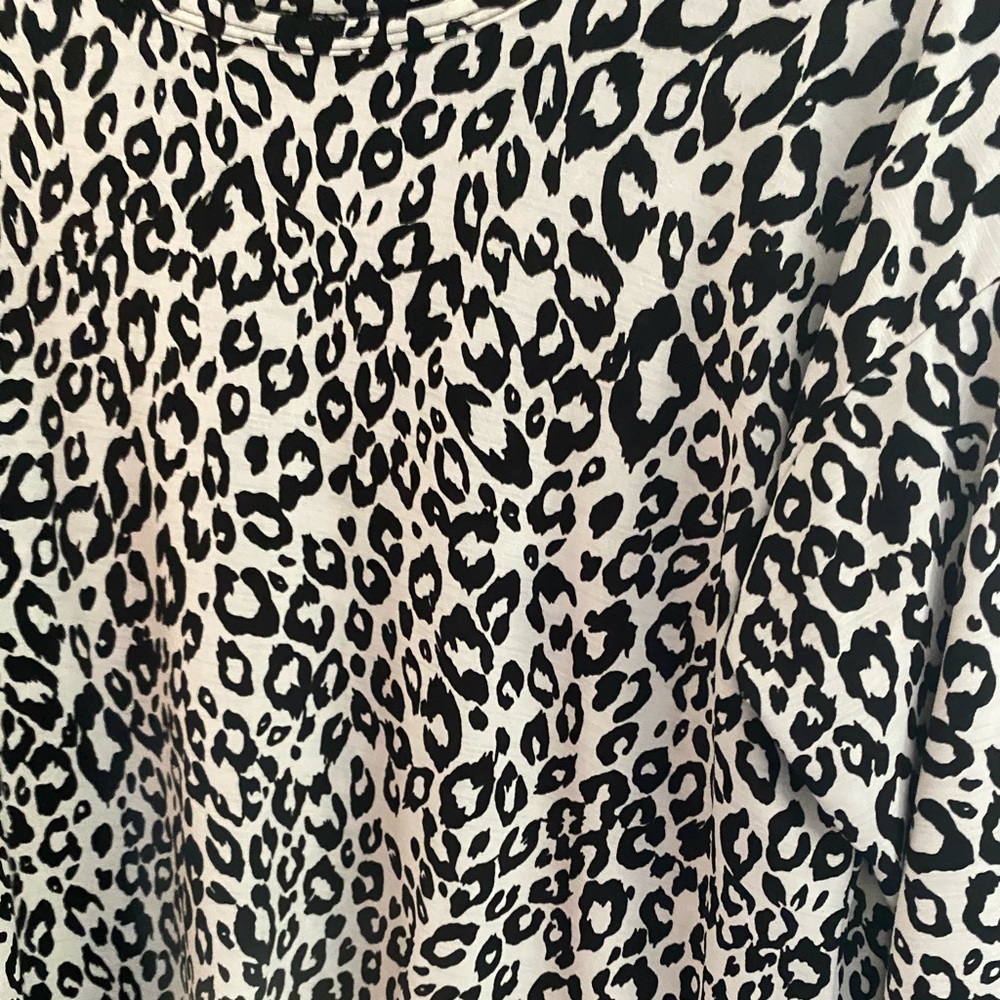 Leopard Print Top Rounded Bottom Tunic - image 6